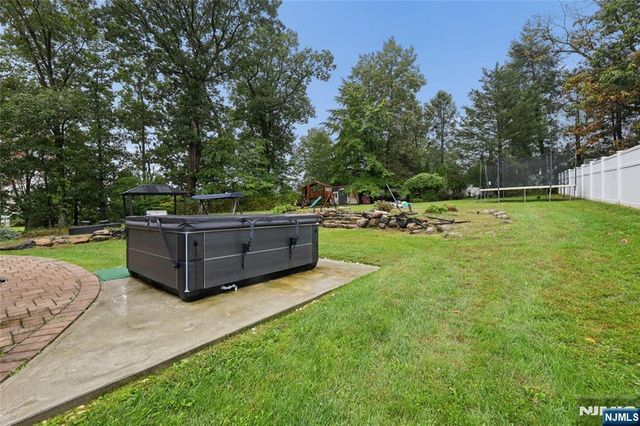 560 Van Emburgh Avenue, Twp Of Washington, NJ 07676
