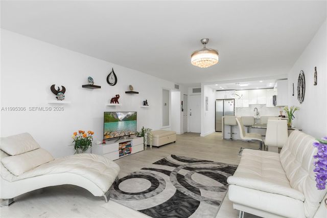 2201 S Ocean Dr 902, Hollywood, FL 33019