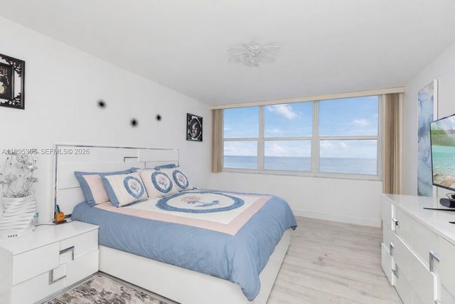 2201 S Ocean Dr 902, Hollywood, FL 33019