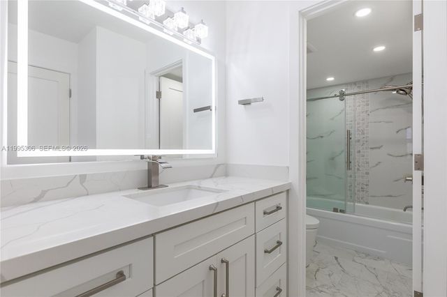 2201 S Ocean Dr 902, Hollywood, FL 33019