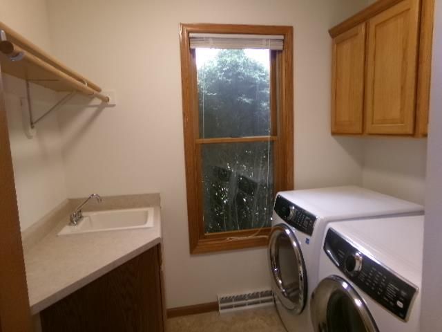 5614 N Vista Lane, Janesville, WI 53548