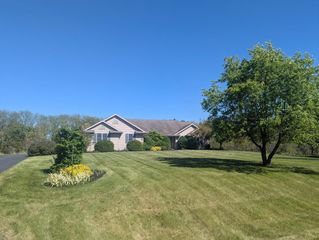 5614 N Vista Lane, Janesville, WI 53548