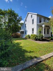 40 STAR RD, Hereford, PA 18056