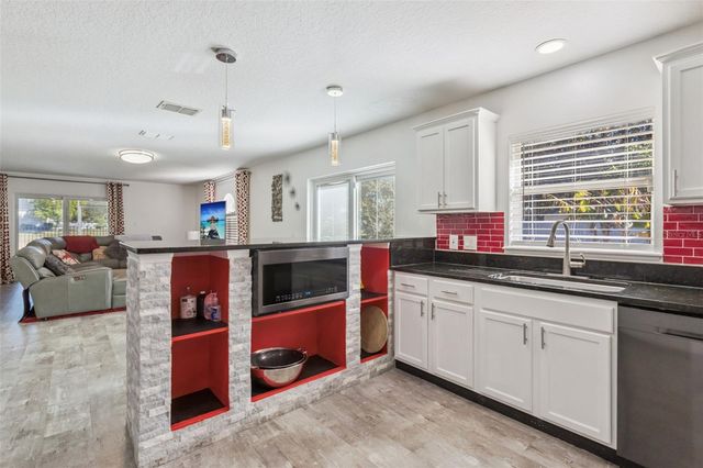 915 WESTCLIFFE DRIVE, Winter Garden, FL 34787