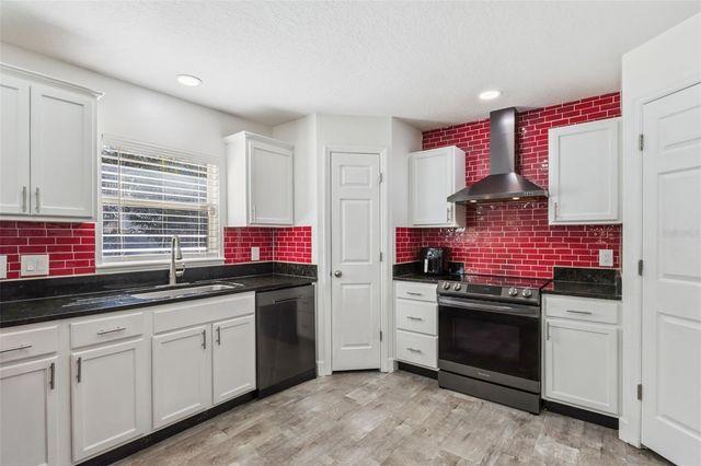 915 WESTCLIFFE DRIVE, Winter Garden, FL 34787