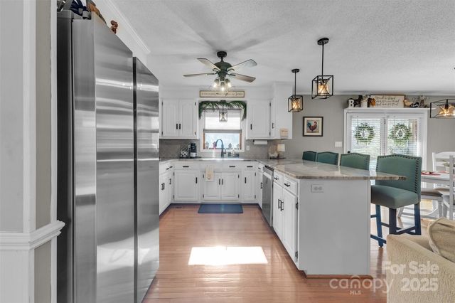 222 Brentwood Drive, Maiden, NC 28650