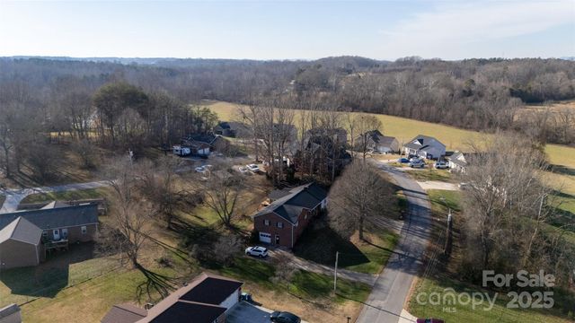 222 Brentwood Drive, Maiden, NC 28650