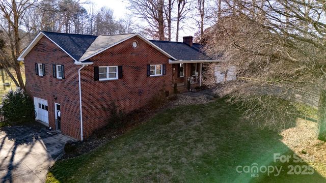 222 Brentwood Drive, Maiden, NC 28650