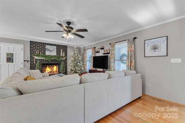 222 Brentwood Drive, Maiden, NC 28650