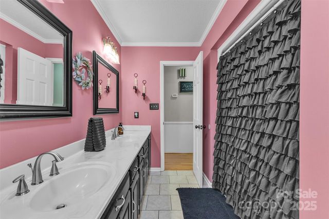 222 Brentwood Drive, Maiden, NC 28650