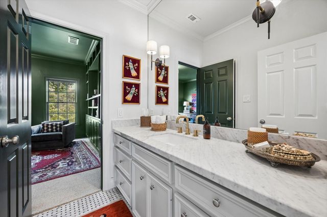 7714 N Hunters Court Drive, Houston, TX 77055