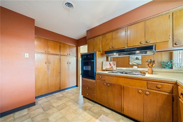 3710 Pope Dr, Corpus Christi, TX 78411