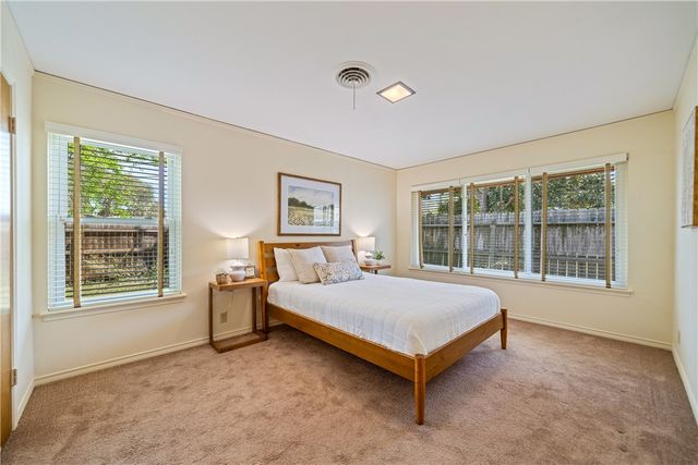 3710 Pope Dr, Corpus Christi, TX 78411