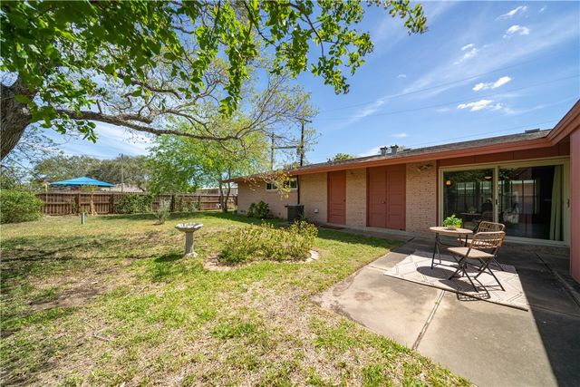 3710 Pope Dr, Corpus Christi, TX 78411