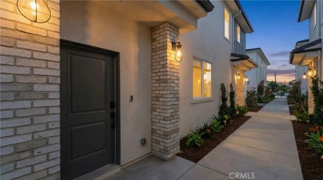 15540 Colorado, Paramount, CA 90723