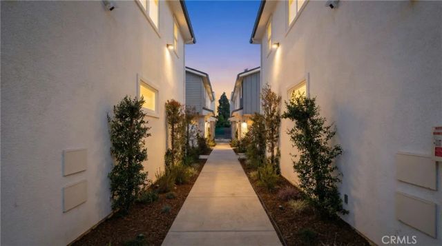 15540 Colorado, Paramount, CA 90723