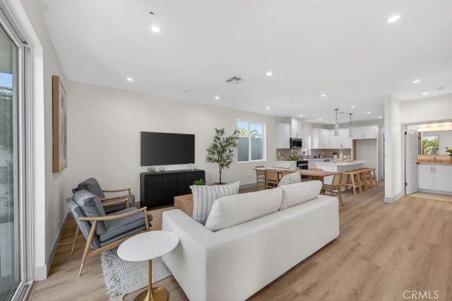 15540 Colorado, Paramount, CA 90723
