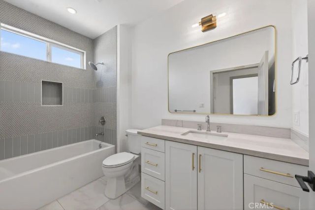 15540 Colorado, Paramount, CA 90723