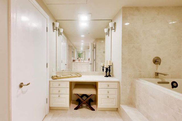 310 S MICHIGAN Avenue 1705, Chicago, IL 60604