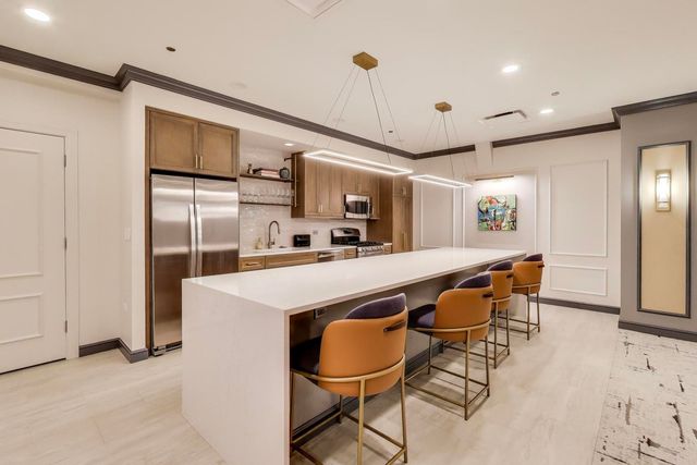 310 S MICHIGAN Avenue 1705, Chicago, IL 60604