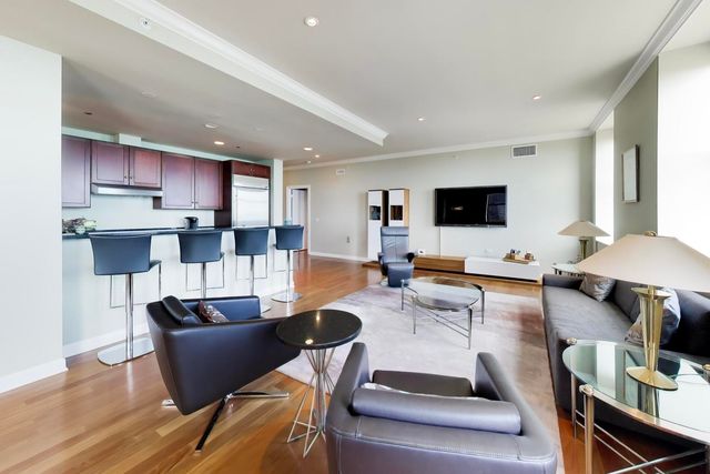 310 S MICHIGAN Avenue 1705, Chicago, IL 60604