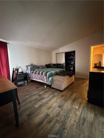 29021 Bouquet Canyon 201, Saugus, CA 91390