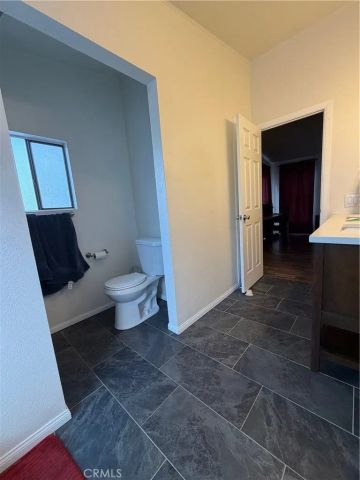 29021 Bouquet Canyon 201, Saugus, CA 91390