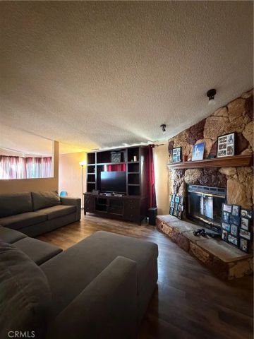 29021 Bouquet Canyon 201, Saugus, CA 91390