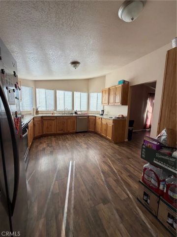 29021 Bouquet Canyon 201, Saugus, CA 91390