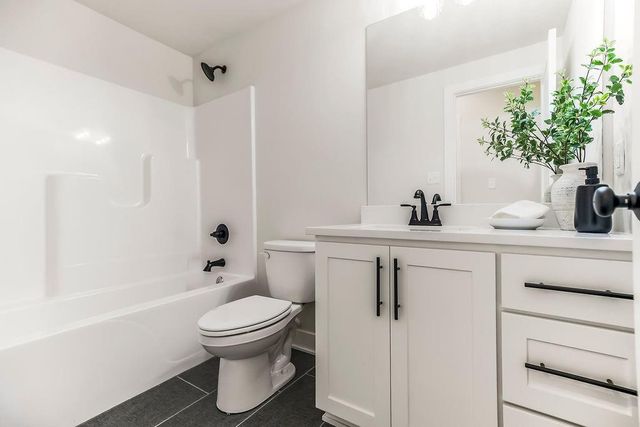12800 S Foxborough Court, Lee's Summit, MO 64086