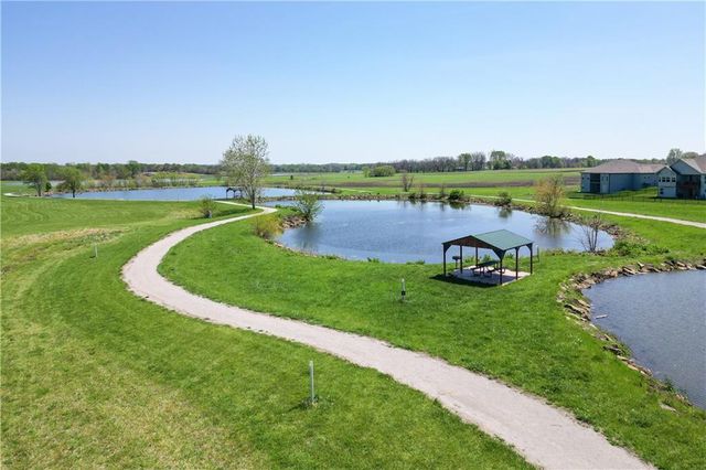 12800 S Foxborough Court, Lee's Summit, MO 64086