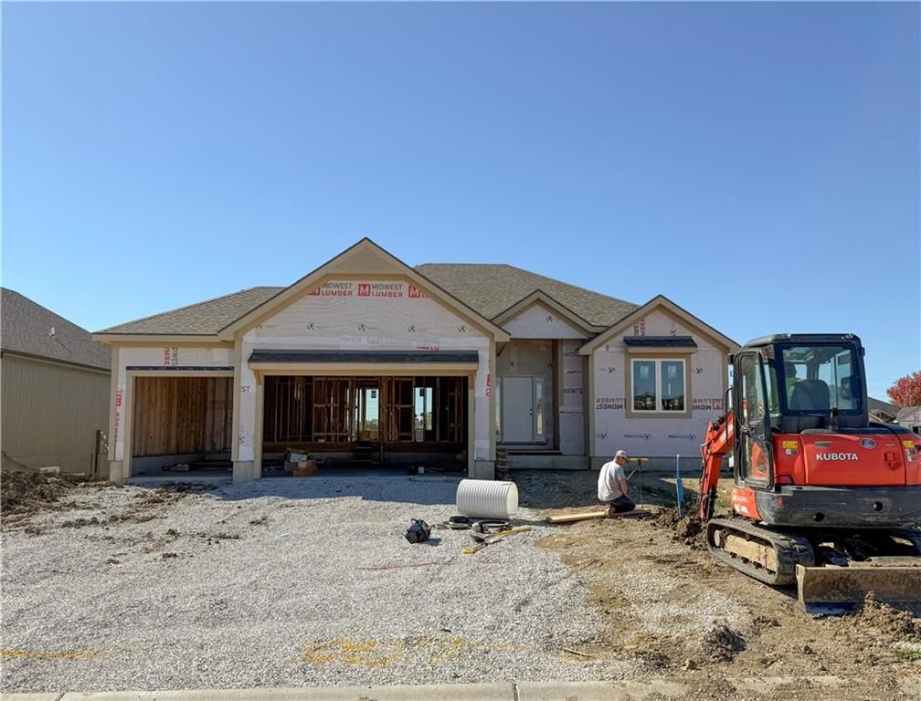 12800 S Foxborough Court, Lee's Summit, MO 64086