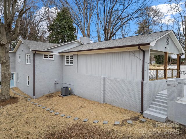 334 Country Lane, Mocksville, NC 27028