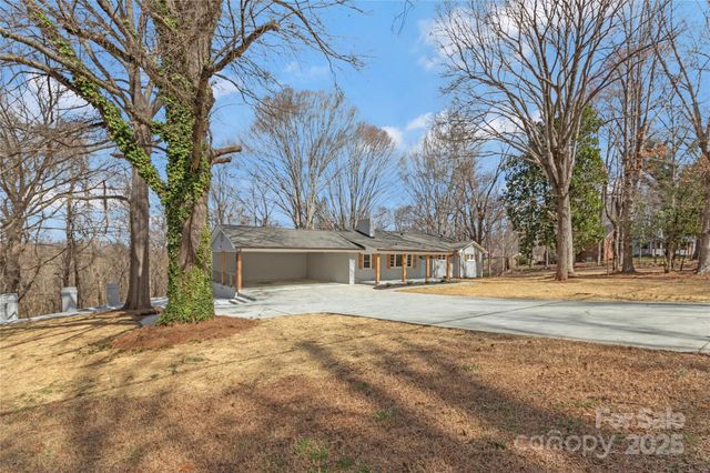 334 Country Lane, Mocksville, NC 27028