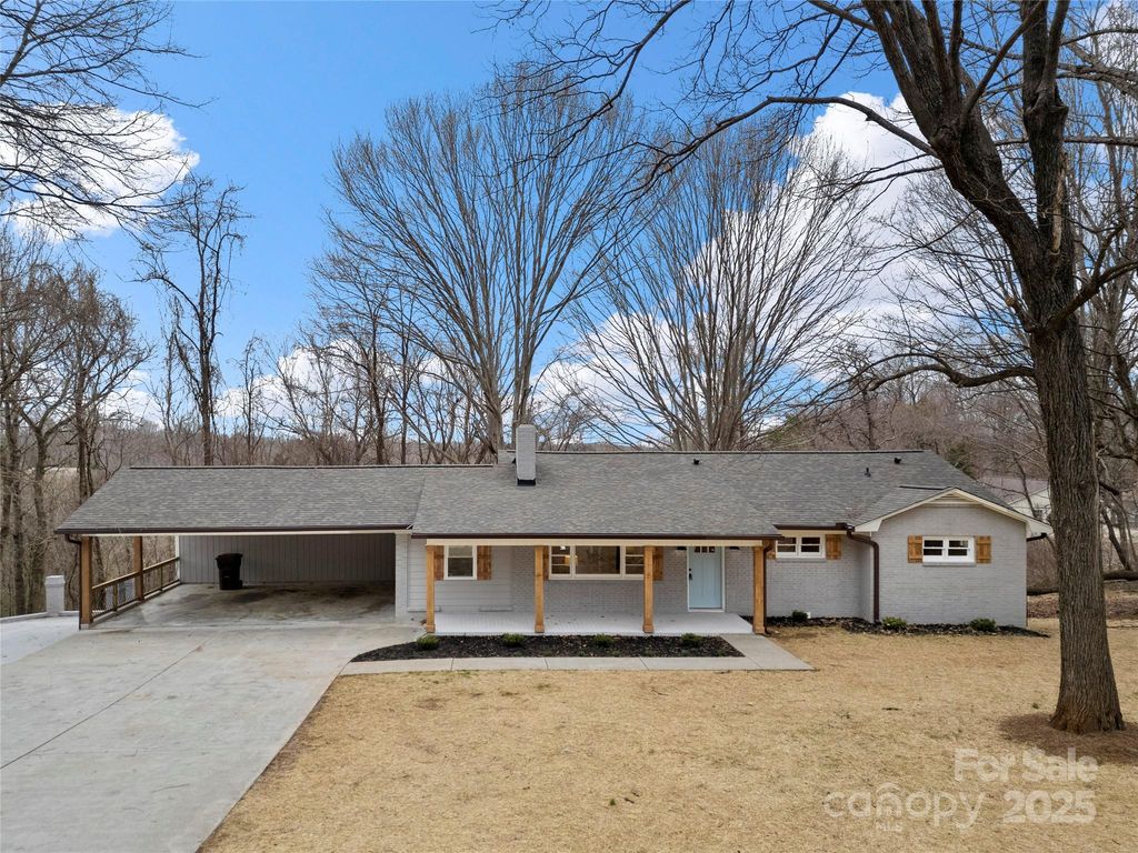 334 Country Lane, Mocksville, NC 27028