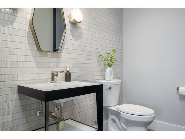 550 Sw 10TH Ave 2303, Portland, OR 97205