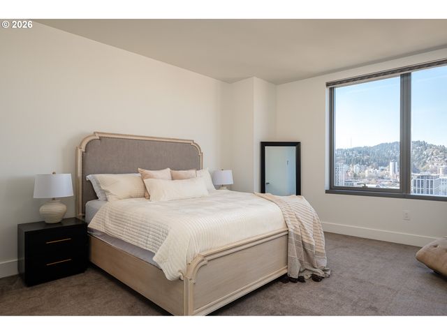 550 Sw 10TH Ave 2303, Portland, OR 97205