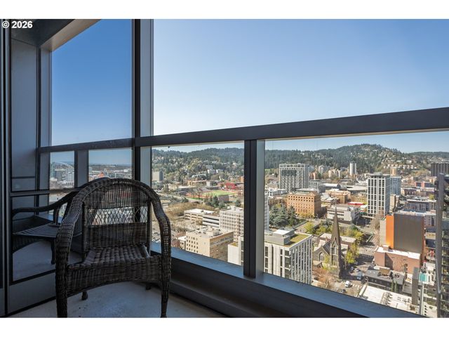 550 Sw 10TH Ave 2303, Portland, OR 97205