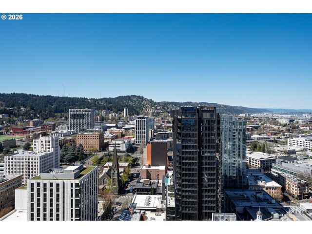 550 Sw 10TH Ave 2303, Portland, OR 97205