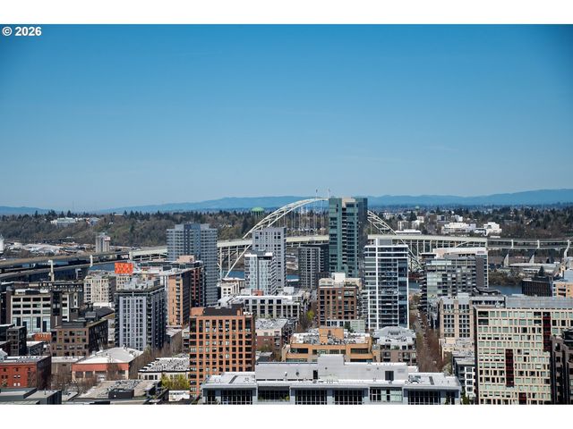 550 Sw 10TH Ave 2303, Portland, OR 97205