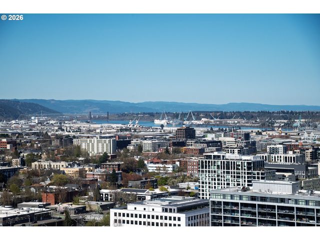 550 Sw 10TH Ave 2303, Portland, OR 97205