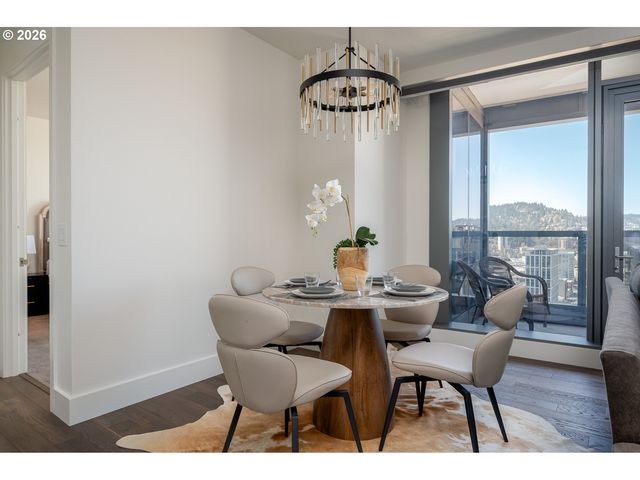 550 Sw 10TH Ave 2303, Portland, OR 97205