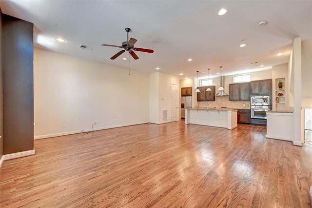 5211 Eigel Street C, Houston, TX 77007