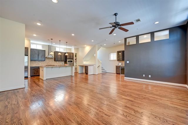 5211 Eigel Street C, Houston, TX 77007