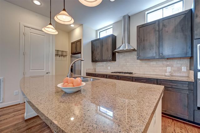 5211 Eigel Street C, Houston, TX 77007