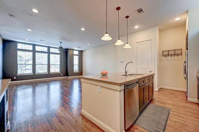 5211 Eigel Street C, Houston, TX 77007