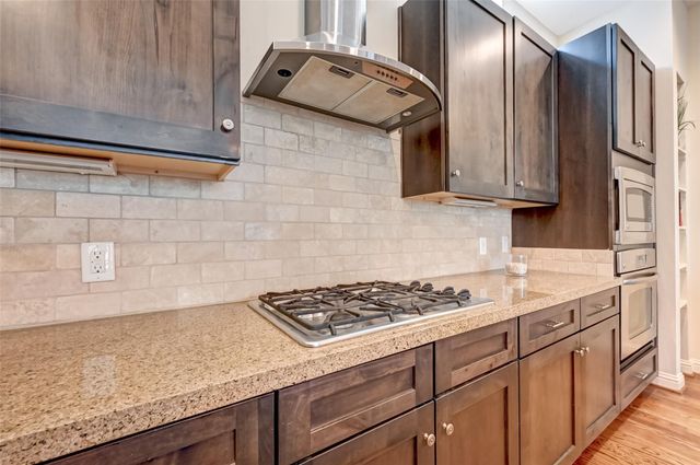 5211 Eigel Street C, Houston, TX 77007