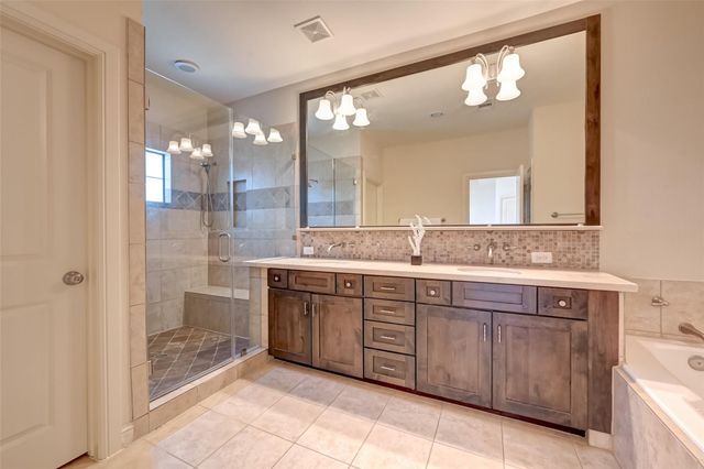 5211 Eigel Street C, Houston, TX 77007