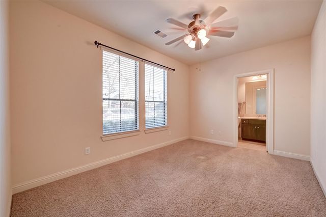 5211 Eigel Street C, Houston, TX 77007