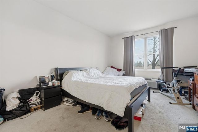 15 Enterprise Court 105, Jersey City, NJ 07305